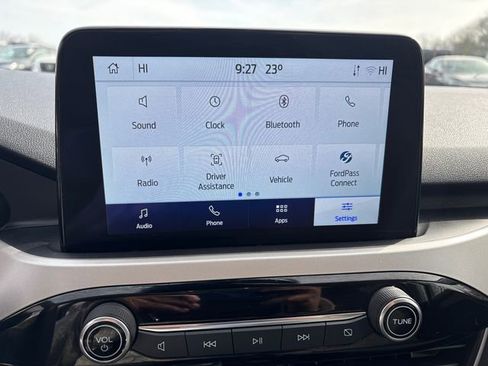 Used 2022 Ford Escape SE w/ SE Sport Appearance Package image 23