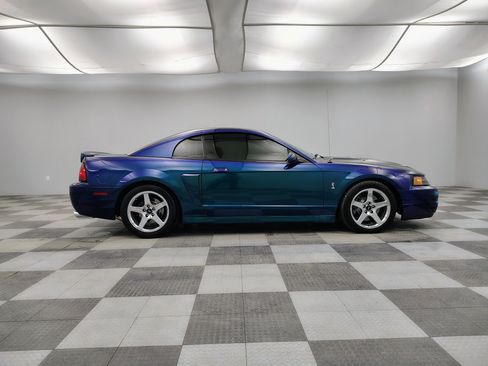 Used 2004 Ford Mustang Cobra image 10