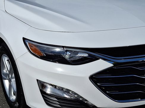 Used 2023 Chevrolet Malibu LT image 9