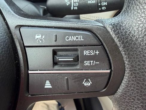 Certified 2024 Honda HR-V LX image 23