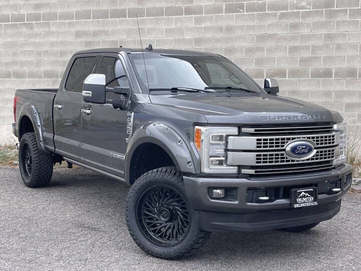 Used 2019 Ford F350 Platinum w/ Platinum Ultimate Package AWD/4WD image 4