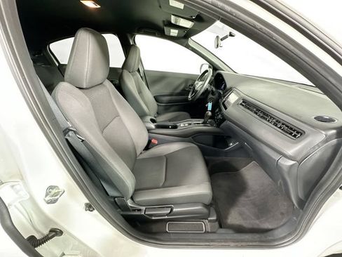 Used 2021 Honda HR-V Sport image 25