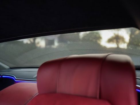 Used 2022 Mercedes-Benz S 580 4MATIC Sedan w/ Rear Seat Package image 43