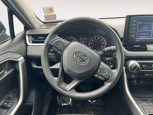 Used 2022 Toyota RAV4 XLE AWD/4WD image 15