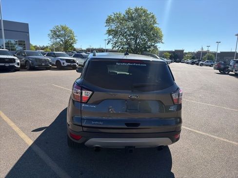 Used 2018 Ford Escape SE w/ SE Sync 3 Package AWD/4WD image 4