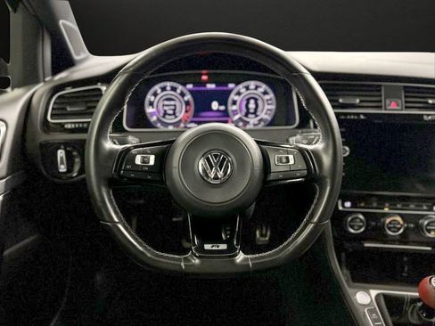 Used 2018 Volkswagen Golf R 4-Door AWD/4WD image 28