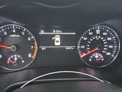 Used 2024 Kia Forte LXS FWD image 3