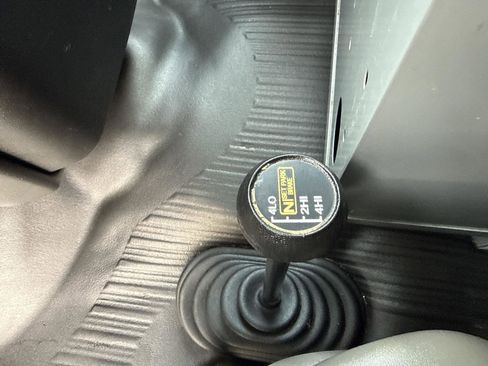 Used 2017 Chevrolet Express 2500 Cargo Van image 12