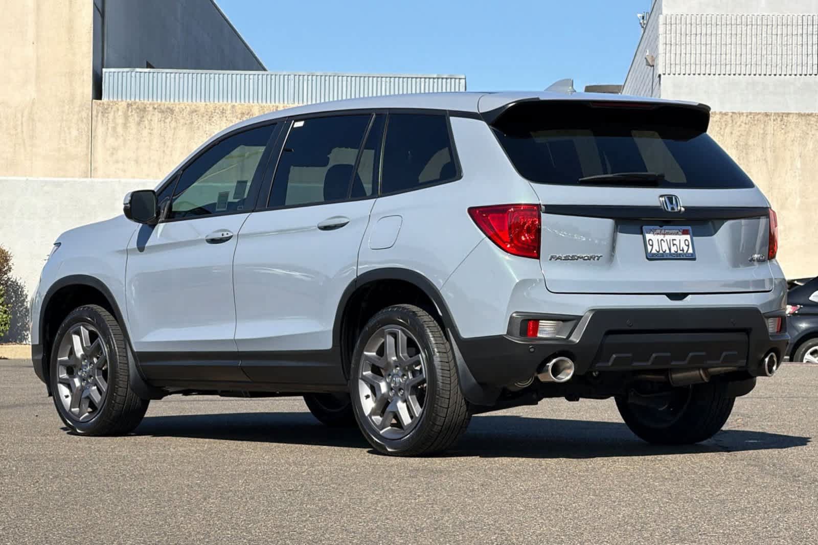 Used 2023 Honda Passport EX-L image 7