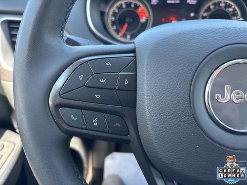 Used 2022 Jeep Cherokee Trailhawk w/ Comfort/Convenience Group AWD/4WD image 59