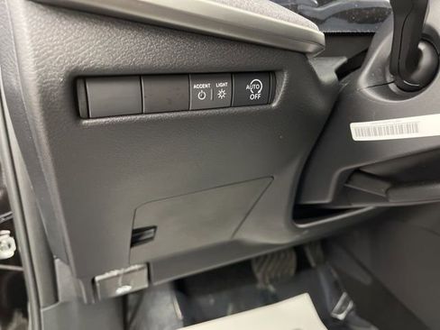 New 2026 Nissan Kicks SV w/ SV Premium Package image 29