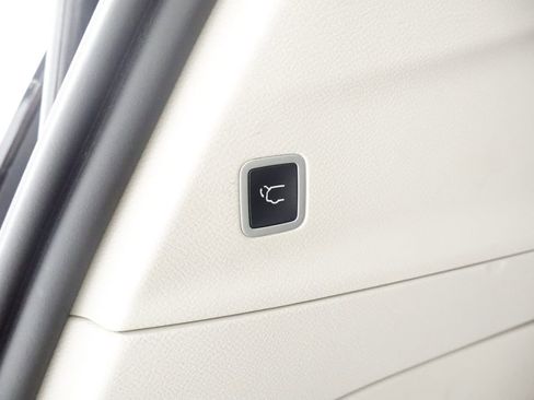 Certified 2023 Chrysler Pacifica Touring-L FWD image 20