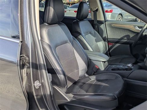 Used 2020 Ford Escape Titanium image 32