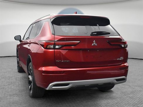 New 2025 Mitsubishi Outlander SEL image 7