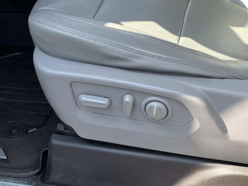 Used 2019 GMC Sierra 1500 SLT w/ SLT Premium Plus Package AWD/4WD image 27