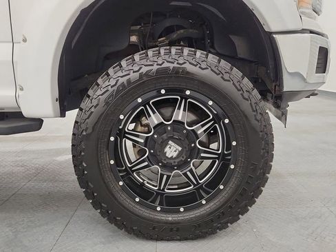 Used 2020 Ford F150 Lariat image 27