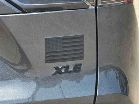 Used 2021 Toyota RAV4 XLE image 37