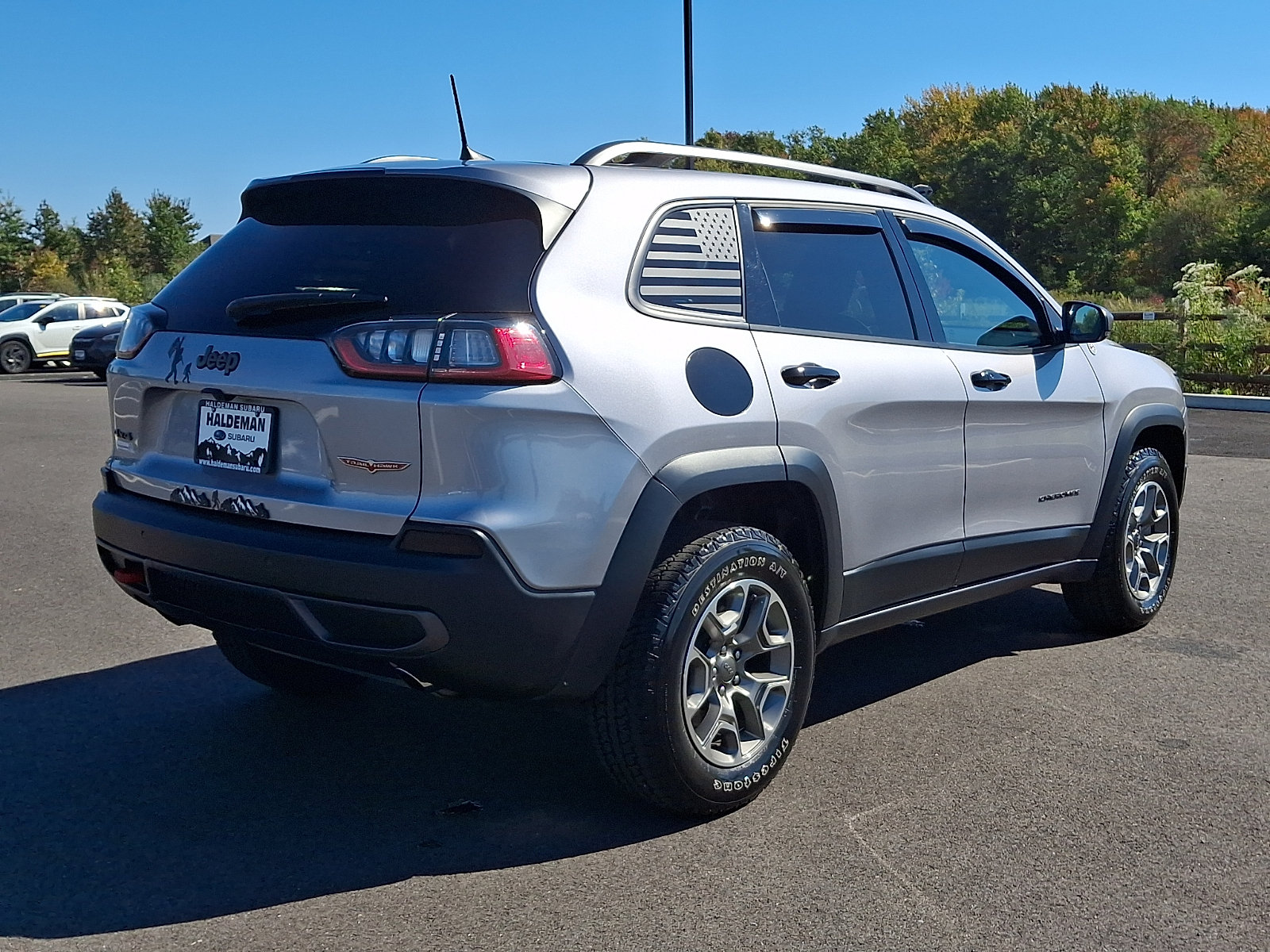 Used 2021 Jeep Cherokee Trailhawk w/ Premium Leather Package AWD/4WD image 7