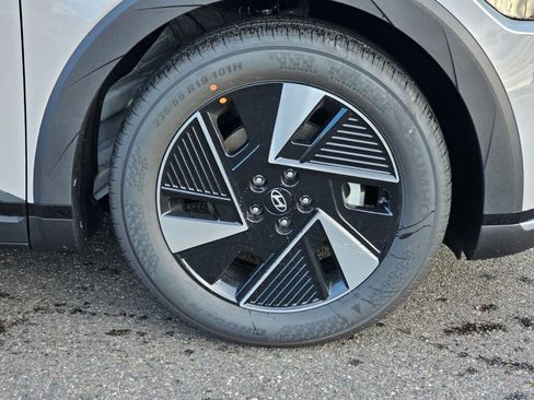 New 2026 Hyundai Ioniq 5 SE image 9