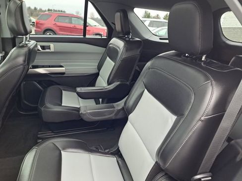Certified 2022 Ford Explorer XLT w/ Equipment Group 202A image 26