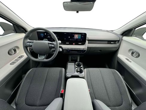 New 2025 Hyundai Ioniq 5 SE RWD image 13