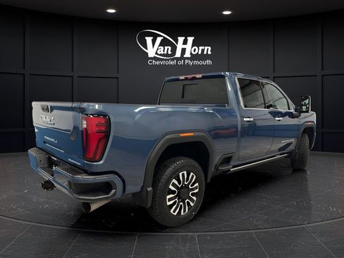 Used 2025 GMC Sierra 3500 Denali Ultimate AWD/4WD image 7