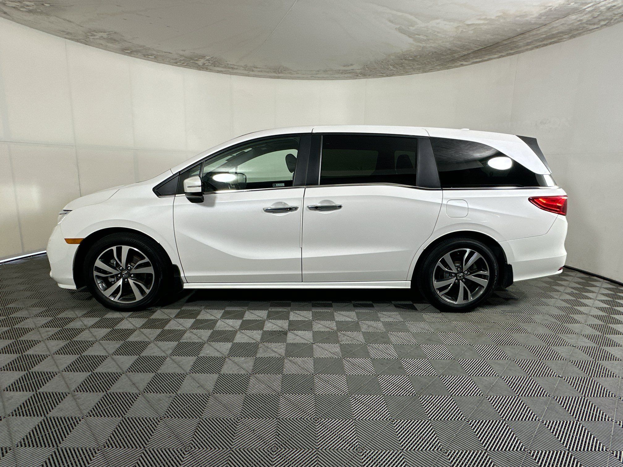 Used 2024 Honda Odyssey Touring image 6