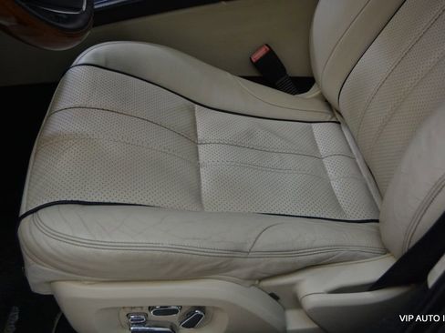 Used 2012 Jaguar XJ L image 17