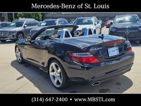 Used 2016 Mercedes-Benz SLK 300 image 13