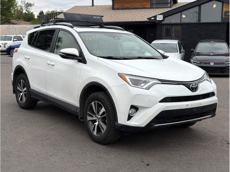 Used 2017 Toyota RAV4 XLE w/ Plus Special Value Package AWD/4WD image 3