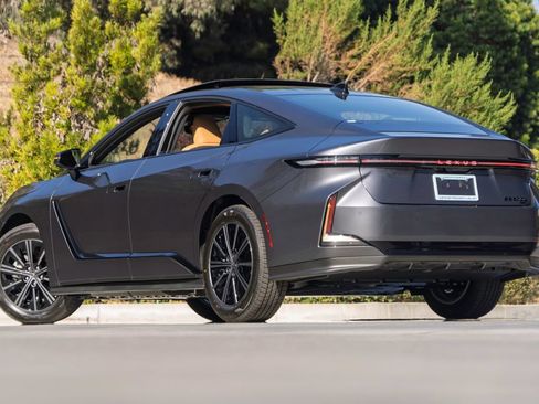 New 2026 Lexus ES 500e AWD/4WD image 3