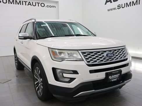 Used 2016 Ford Explorer Platinum AWD/4WD image 2