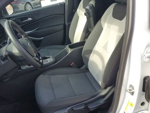 Used 2024 Chevrolet Trax RS w/ Driver Confidence Package image 17