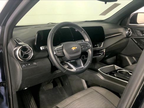 Used 2025 Chevrolet Equinox LT FWD image 14
