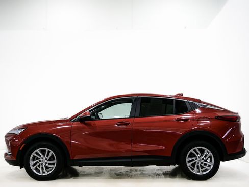 Used 2024 Buick Envista Preferred w/ Convenience II Package image 5