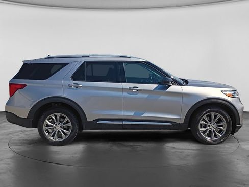 Used 2024 Ford Explorer Limited AWD/4WD image 11