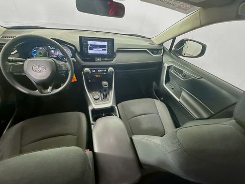 Certified 2022 Toyota RAV4 LE AWD/4WD image 24