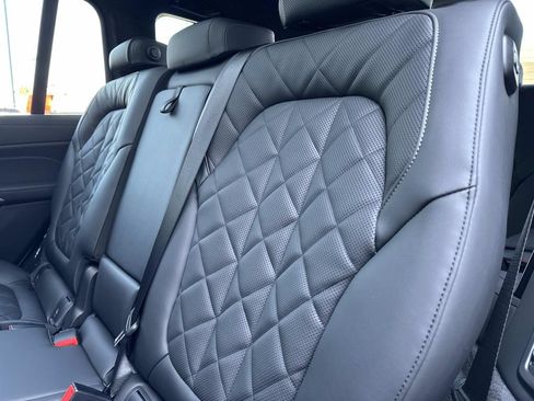 Used 2026 BMW X7 xDrive40i w/ M Sport Package AWD/4WD image 16