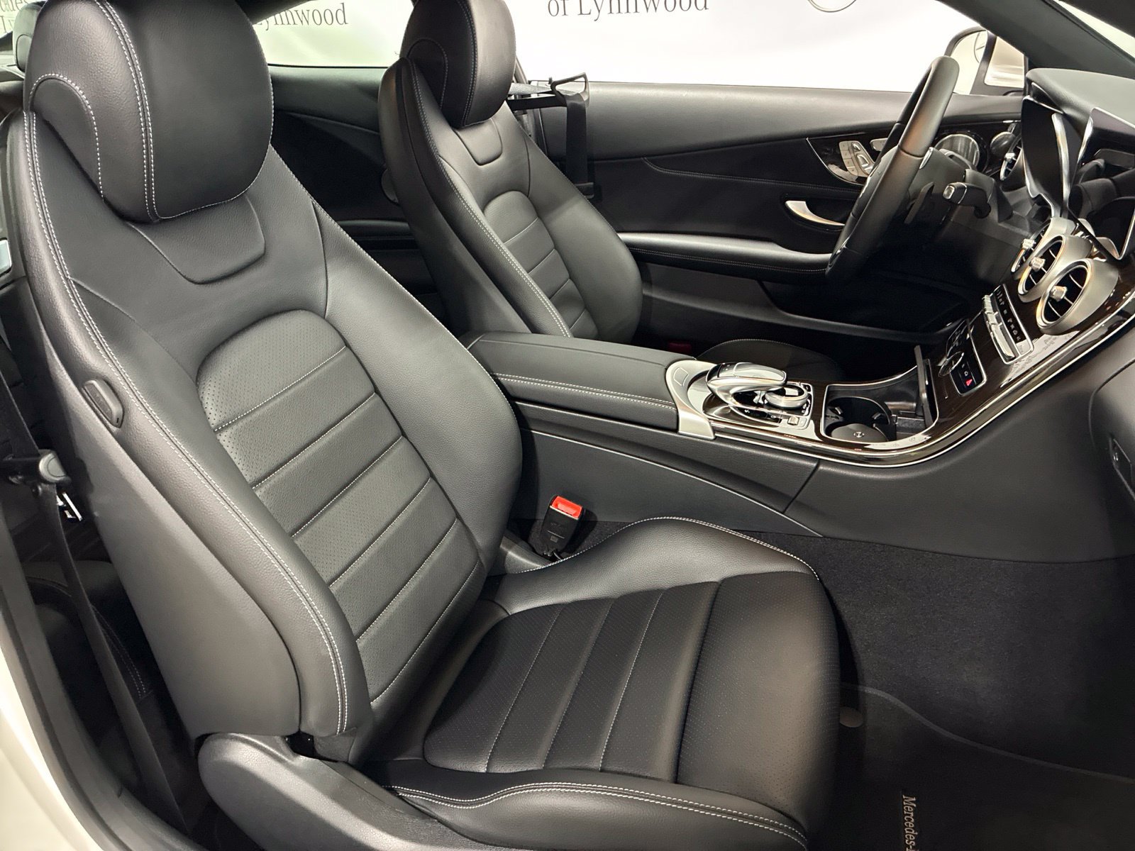 Used 2023 Mercedes-Benz C 300 4MATIC Coupe image 6