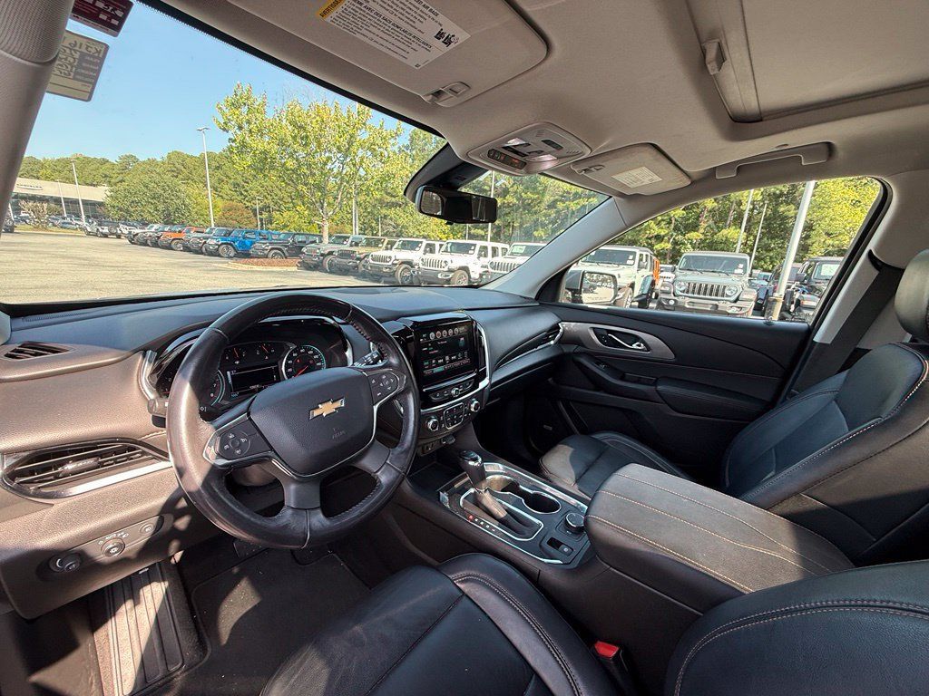 Used 2019 Chevrolet Traverse LT w/ LT Premium Package AWD/4WD image 13
