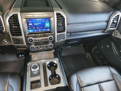 Used 2021 Ford Expedition XLT RWD image 18
