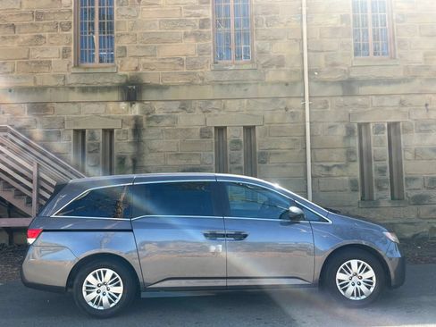 Used 2016 Honda Odyssey LX image 21