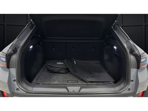 Used 2025 Volkswagen ID.4 Pro AWD/4WD image 25