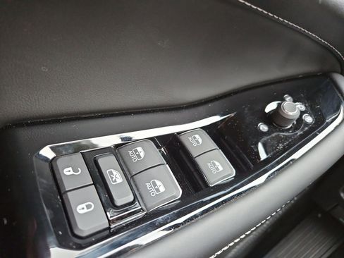 Used 2024 Jeep Grand Cherokee L Overland w/ Advanced Protech Group III image 22