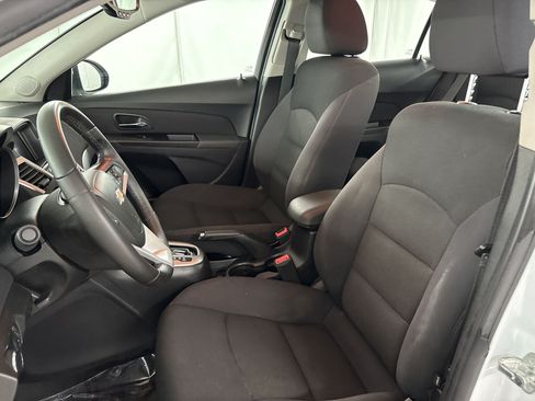 Used 2014 Chevrolet Cruze LT FWD image 5