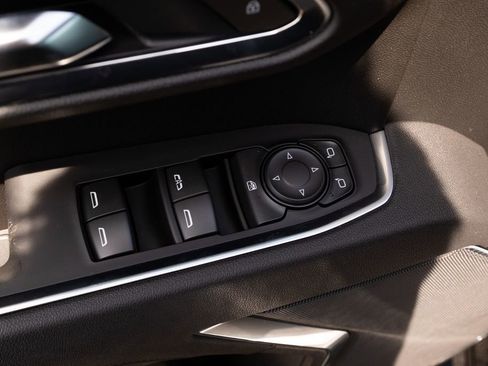 New 2025 Chevrolet Silverado 1500 LT image 19