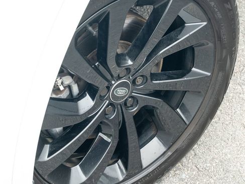 Used 2022 Land Rover Discovery Sport S R-Dynamic AWD/4WD image 9