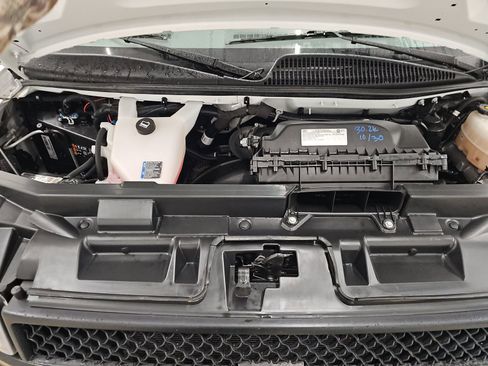 Used 2023 Chevrolet Express 3500 LS image 16