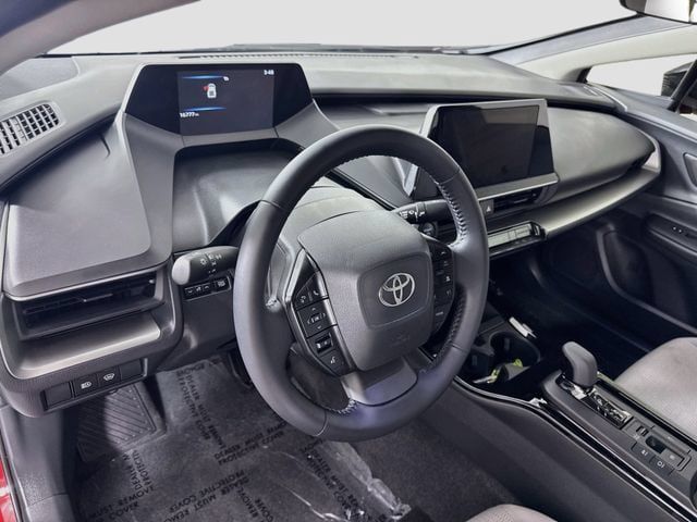 Certified 2026 Toyota Prius LE FWD image 10