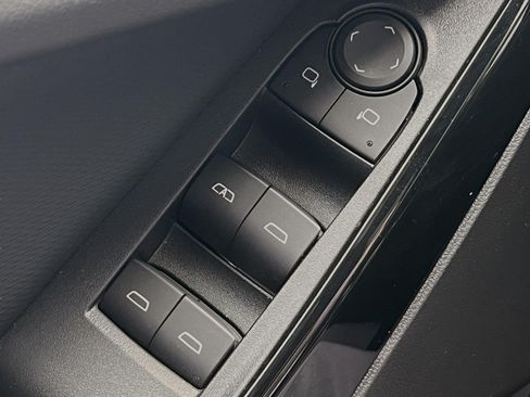 Used 2026 Chevrolet Equinox LT w/ Safety and Technology Package FWD image 20